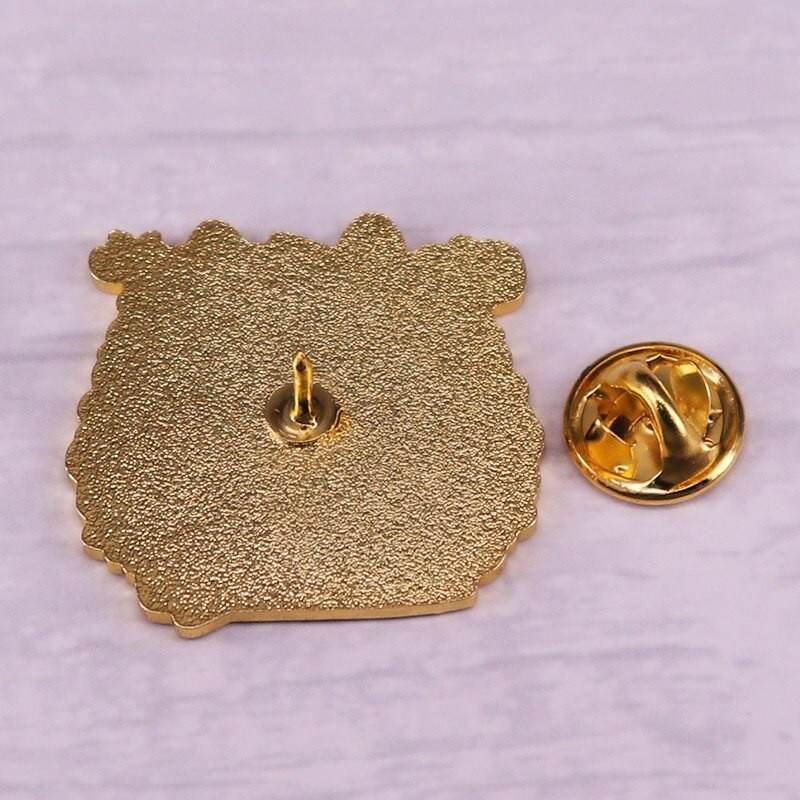 C1997 Аниме Филм Емайлирани игли Персонализирани брошки Значка за ревер Декорация на раница Шапки Бижута за деца Приятели Подаръци за рожден ден