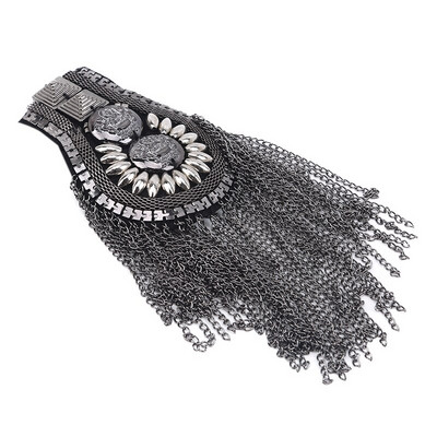 Britský štýl brošňa malý oblek ramenný popruh viac strapcový nýt náramok náramok pin na ženy muži oblek doplnky