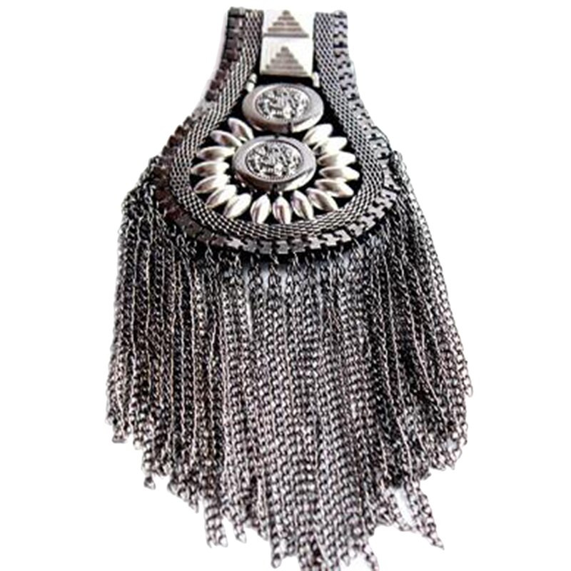 Britský štýl brošňa malý oblek ramenný popruh viac strapcový nýt náramok náramok pin na ženy muži oblek doplnky