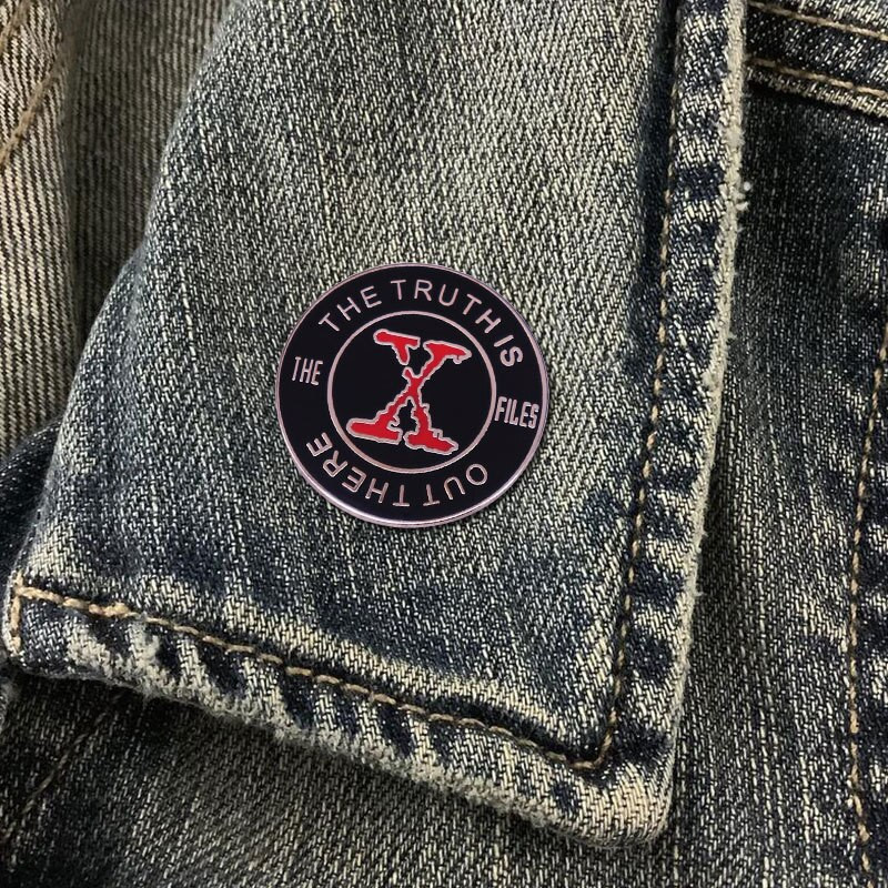 C2066 TV emisija Emajlirana igla Novogodišnji dar Ženski broš Igle za rever Nakit Značke na ruksaku Manga Slatki Titans Attack Dodaci