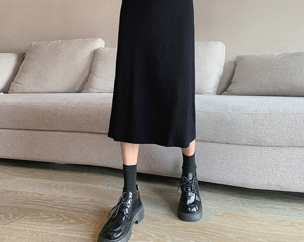 Trudnička suknja ravnog uzorka s visokim strukom u više boja