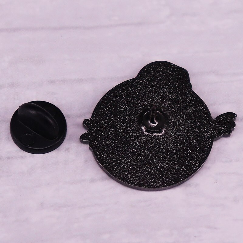 C1602 Attack on Titan märgid Anime nööpnõeltega seljakottide jaoks Pross riiete jaoks emailiga nööpnõelad seljakoti manga prossid revääril