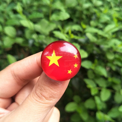 Kristalni metalni svjetski broševi značka Crveno bijeli privjesci Viteški grb Bjelorusije Povijesna zastava Broš/Bedževi/Igle za rever