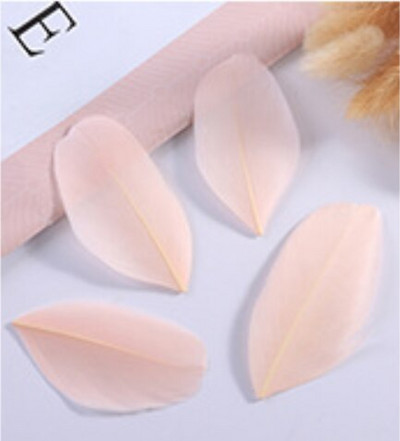 50 buc. Pene de gâscă de 4-8 cm, amestec de culori naturale, pentru bricolaj, bijuterii, artizanat, accesorii pentru decorațiuni pentru petreceri de nuntă, decorațiuni de nuntă