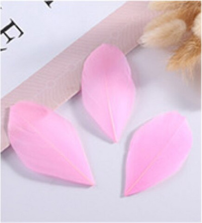 50 buc. Pene de gâscă de 4-8 cm, amestec de culori naturale, pentru bricolaj, bijuterii, artizanat, accesorii pentru decorațiuni pentru petreceri de nuntă, decorațiuni de nuntă