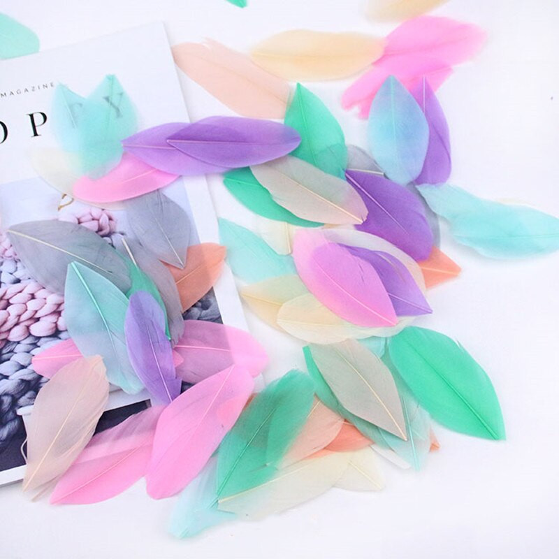 50 buc. Pene de gâscă de 4-8 cm, amestec de culori naturale, pentru bricolaj, bijuterii, artizanat, accesorii pentru decorațiuni pentru petreceri de nuntă, decorațiuni de nuntă