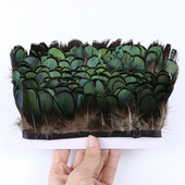 1 metar Obrub od prirodnog fazanskog perja Vrpca od pilećeg perja Širina 4-6 cm Vrpca za šivanje karnevalske haljine za Noć vještica