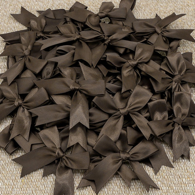 50gab. 85x85mm satīna lentes bantes Mezgls Amatniecības bantes rozā balts mazs puķu kaklasaite kāzu dekorācija bantīte DIY dzimšanas ballīte