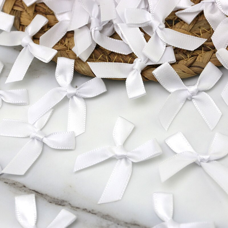 (50 gab./iepakojumā) 4*4cm svaigi rozā lentes bantītes maza izmēra satīna lentes bantītes ziedu rokdarbu dekorēšana roku darbs DIY ballīšu noformējums