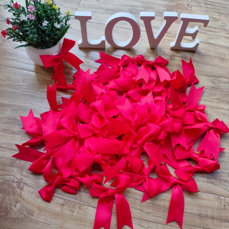 50 tk/pakk 85*85mm värske roosa paelaga vibud Väikese suurusega satiinpaelaga vibu lillega käsitöökaunistus Käsitöö DIY peokaunistus