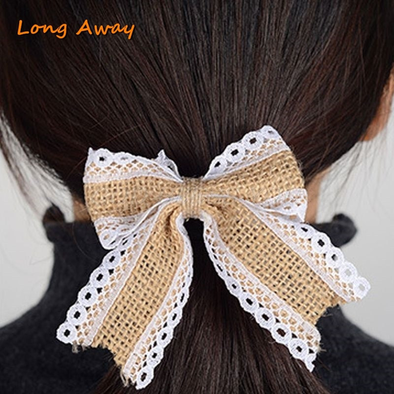 DIY Lihtne maalähedane kotiriie käsitöö džuudist kikilipsud, pitsist ääristud krohvitud kikisõlmed jõulupuu kaunistused õmblemine pulmakaunistus