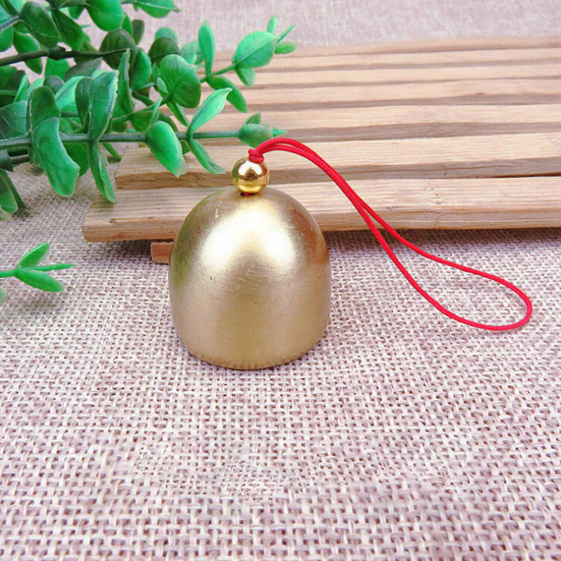 Božićni ukras od metalnog zvona. Božićni ukras s privjeskom za malo zvono. Božićni ukras za zabavu