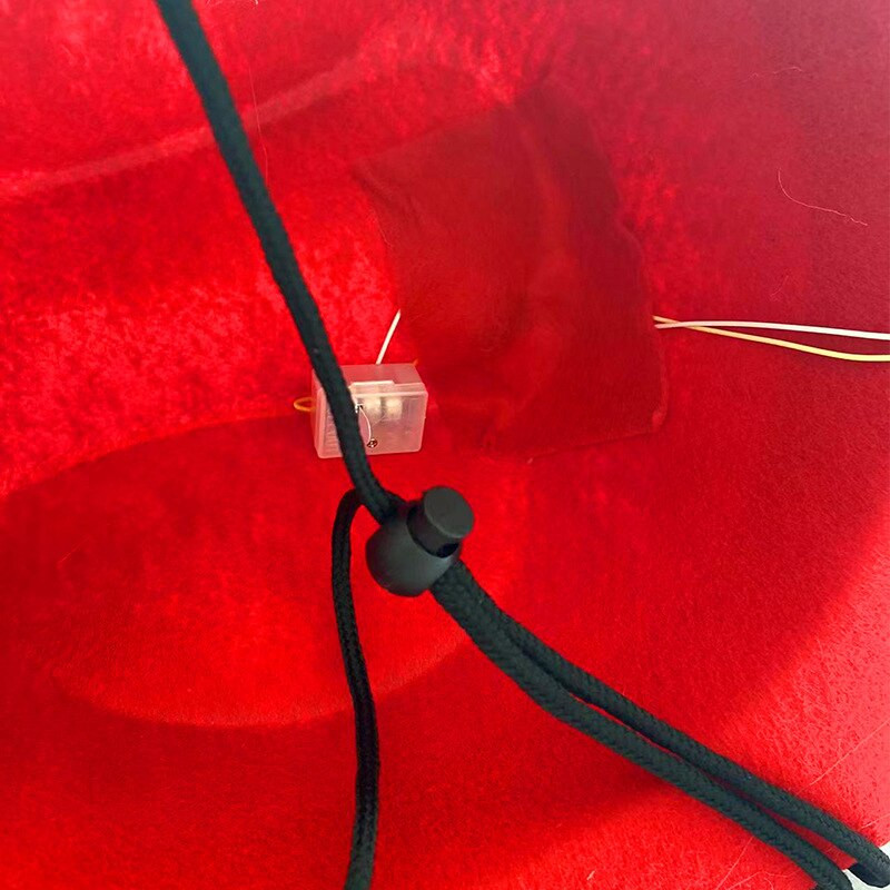 Kaubojski šešir Crveni zapadni kaubojski šešir Božićno perje Djed Božićnjak Šešir s neobrađenim obodom Pojas Kaubojski Božić Sretan Božić Dekor Nova godina 2023.