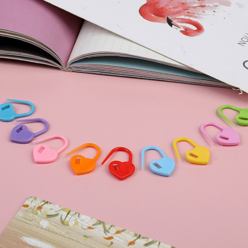 RORGETO 20 τμχ. Χαριτωμένη πλαστική ρητίνη μικτού χρώματος Μικρό κλιπ που κλειδώνει Μαρκαδόροι βελονιάς Κροσέ Μάνταλο Εργαλεία πλεξίματος Γάντζος κλιπ βελόνας