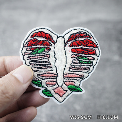 SKULL HEART EYE DIY Παιδικά μπαλώματα κέντημα για μπλουζάκι Σίδερο σε απλικέ Ρούχα Τζιν Αυτοκόλλητα Σήματα Parche ROCK MUSIC PUNK