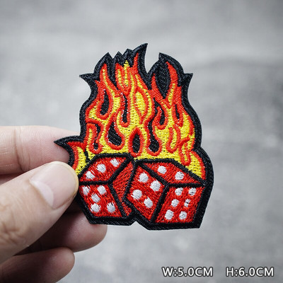 SKULL HEART EYE DIY Παιδικά μπαλώματα κέντημα για μπλουζάκι Σίδερο σε απλικέ Ρούχα Τζιν Αυτοκόλλητα Σήματα Parche ROCK MUSIC PUNK