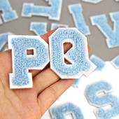 Zakrpe sa slovima od plavog šenila na odjeći, engleska abeceda, zakrpa za vez za torbe, haljine, traperice, DIY ime, 1 kom 50 mm