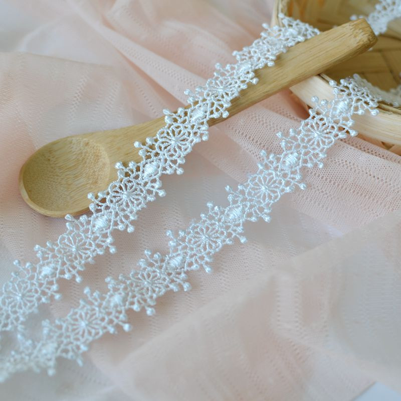 1,8 CM široke izvrsne bijele crne pamučne poliesterske čipke s obrubom ovratnika haljine Vrpca s resama DIY Dodaci za odjeću za šivanje