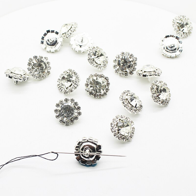 Uus kuum müük 10 tk hõbemetallist inkrusteeritud sulamist kristallist nööbid särk õmmeldud nööbid ehted õmblusnööbid pühadekaunistused