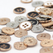 HENGC 11mm väike lastesärk Kuldne metallist nööbid riietele naiste mansettkrae dekoratiivne 2 4 auguga õmblustarvikute hulgimüük