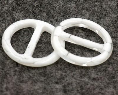 1 kom/lot Veleprodajni modni unutarnji promjer 2,4 podesivi kopčana vrpca zakopčana odjeća u kutu za odlaganje kopča za majicu s kopčom