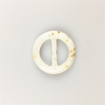 1 kom/lot Veleprodajni modni unutarnji promjer 2,4 podesivi kopčana vrpca zakopčana odjeća u kutu za odlaganje kopča za majicu s kopčom