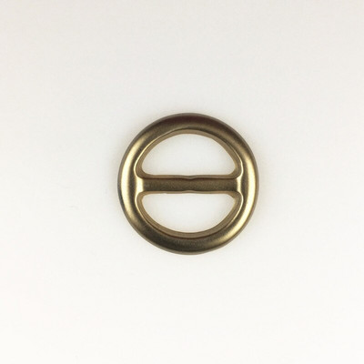 1 kom/lot Veleprodajni modni unutarnji promjer 2,4 podesivi kopčana vrpca zakopčana odjeća u kutu za odlaganje kopča za majicu s kopčom