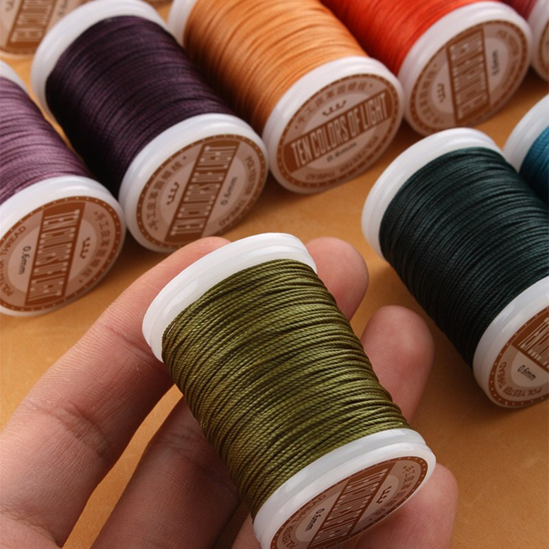 Nauji 0,6 mm apvalūs vaškuoti siūlai, skirti siuvinėti odą poliesterio virvele, padengta vašku, virvelėmis pintos piniginės balnelio „pasidaryk pats“ priedai