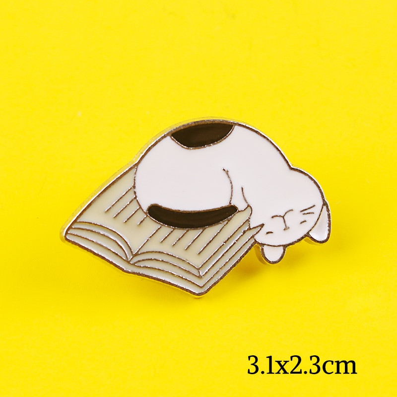 Rahulikult armsad kassid Märgid riiete jaoks Loomade emaili nööpnõelad seljakottide jaoks riided reväärinõelad seljakoti märgid Märk Ehted kingitus