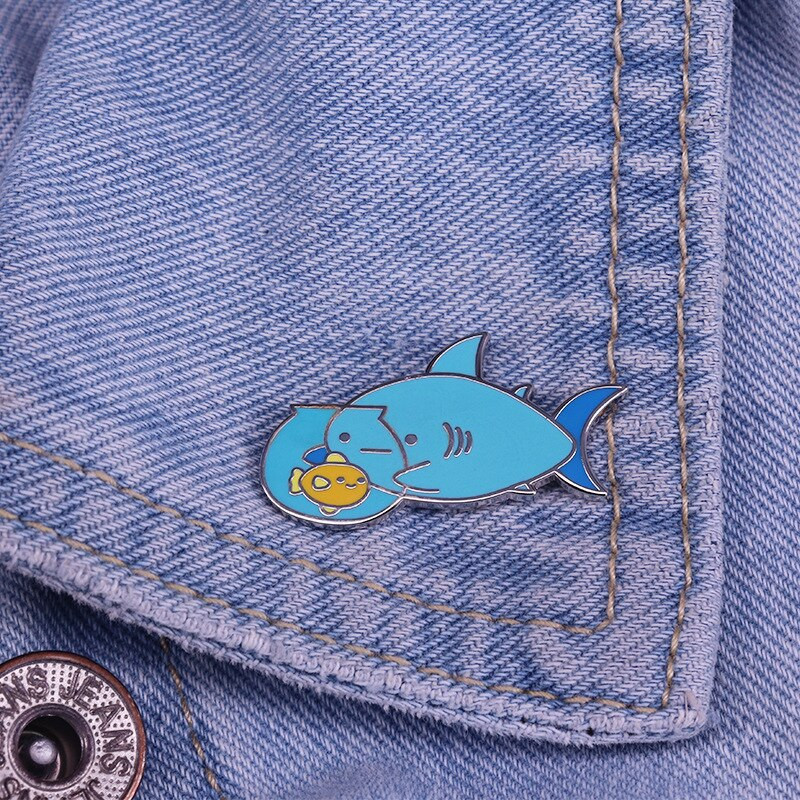 C2864 Pin email cu rechin, broșe personalizate pentru surfing cu rechin, pungă, ac pentru rever, insignă distractivă de animale, cadou drăguț de bijuterii pentru copii