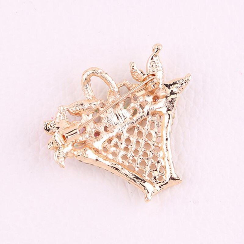 Sagė Moteriškas gėlių krepšelis tuščiaviduris spalvotas deimantinis sulaikantis galvanizuojantis sagė Paprastas perlinis drabužis su segės smeigtuku