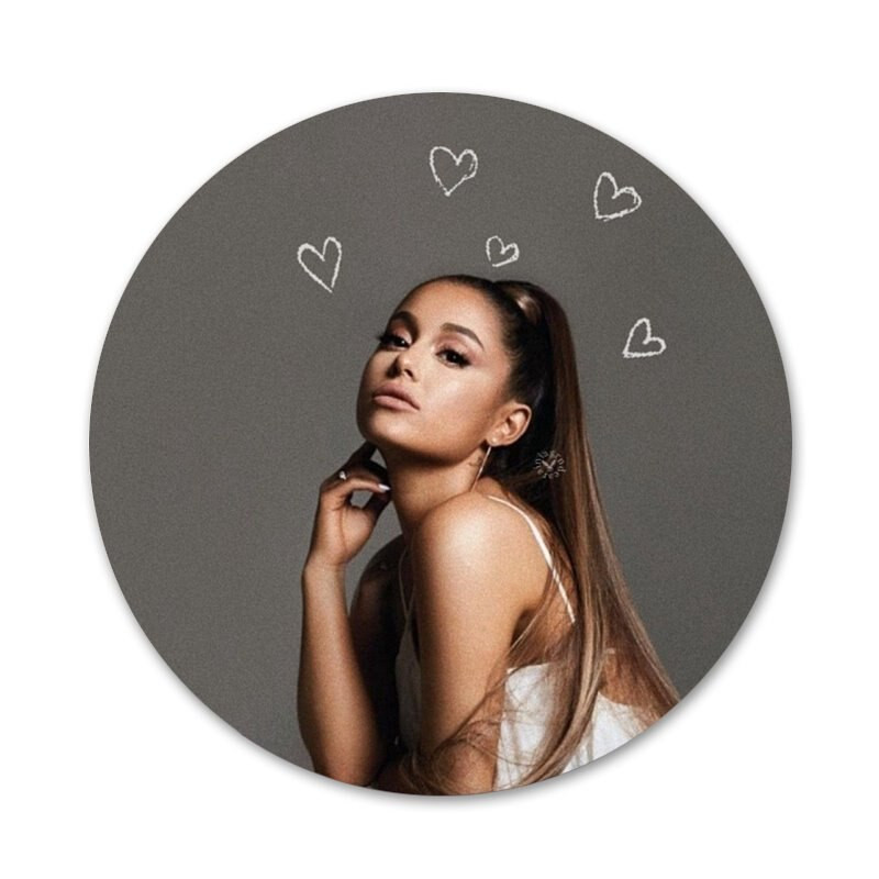 58 mm Ag Ariana Grande Cat Icons Pins Dekoracija znački Broševi Metalne značke za dekoraciju ruksaka