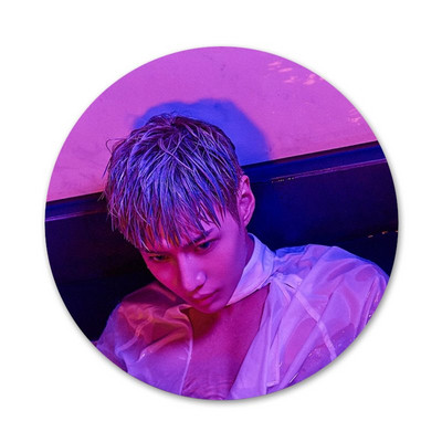 58 mm KPOP SHINee Taemin ikone igle broševi za ukrase znački metalne značke za ukrašavanje ruksaka