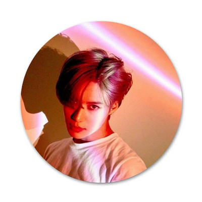 58 mm KPOP SHINee Taemin ikone igle broševi za ukrase znački metalne značke za ukrašavanje ruksaka