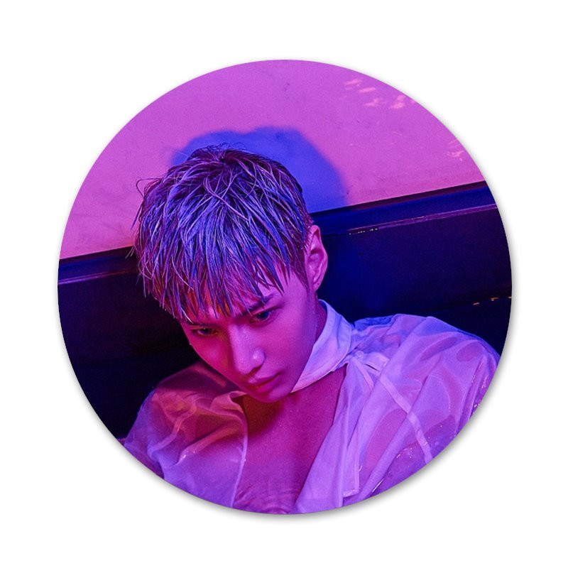 58 mm KPOP SHINee Taemin ikone igle broševi za ukrase znački metalne značke za ukrašavanje ruksaka
