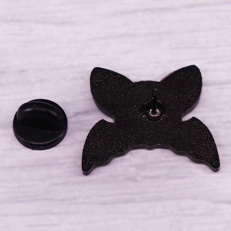 C1865 Šišmiš u boji Slatke stvari Anime značke Emajlirana igla Nakit Broševi Odjeća Igle za revere Novogodišnji poklon Ukrasni ruksak