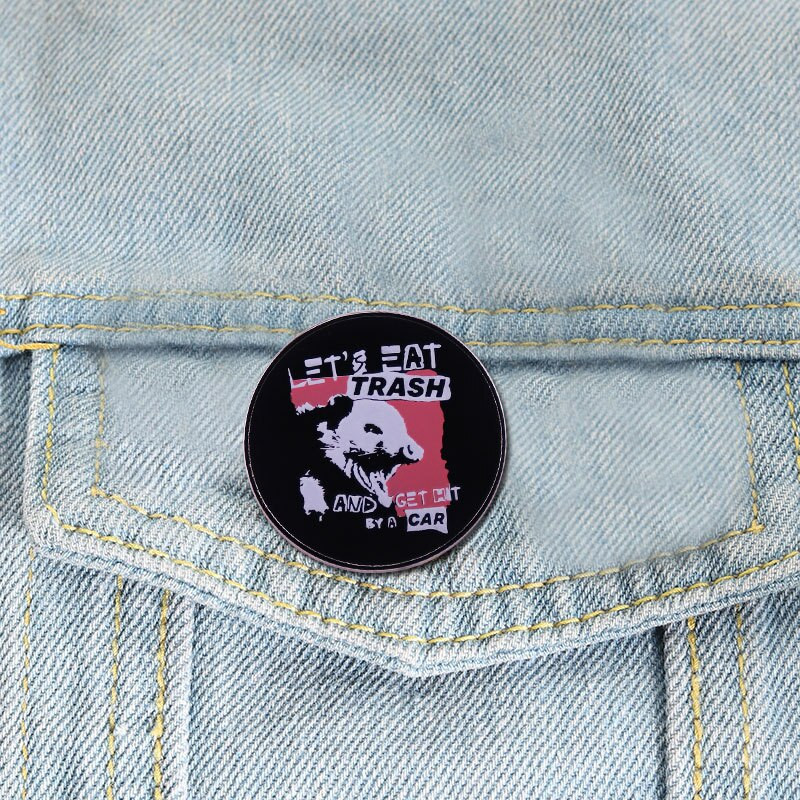 C2853 Awesome Possum σμάλτο καρφίτσα σακίδιο πλάτης Τσάντα καπέλο καρφίτσες πέτο Σήματα Αξεσουάρ ανδρικών κοσμημάτων μόδας