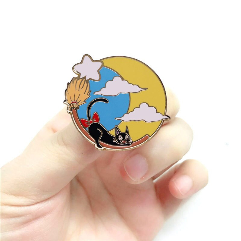 C1668 modna slatka mačka emajlirana igla japanske manga značke na ruksaku igle za revere ženski broš anime dodaci broševi