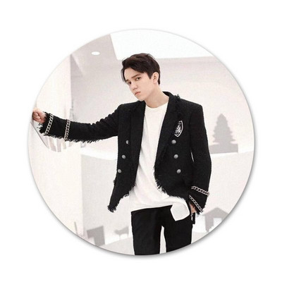 58 mm laulja Dimash Kudaibergen Ikoonid Pins Märgi kaunistus Prossid Metallist märgid seljakoti kaunistamiseks
