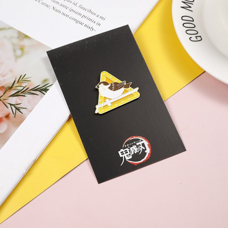 Japán anime tű Demon Slayer és Jujutsu Kaisen új népszerű kétdimenziós rajongók a csöpögő fém bross körül