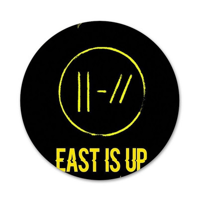 Kakskümmend üks pilooti kraavi ikoonid nööpnõelad märgi kaunistus prossid metallist märgid riiete jaoks seljakoti kaunistamine