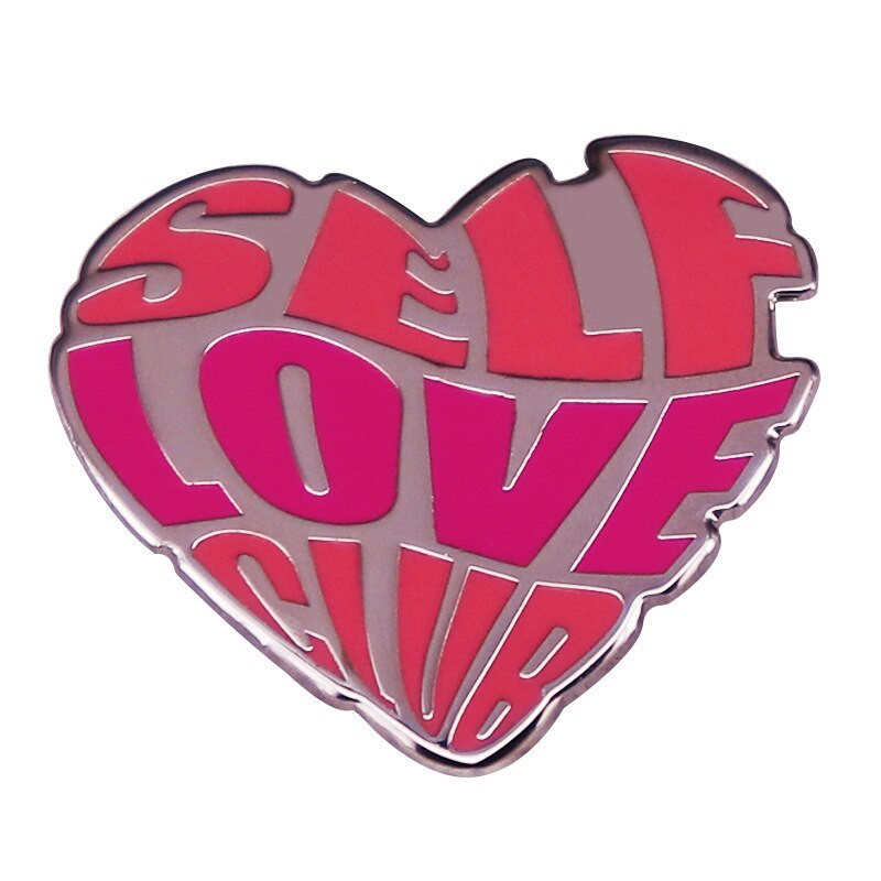 C3538 Self Love Club Καρφίτσες πέτο για σακίδια Καρφίτσες με σμάλτο καρφίτσες για γυναίκες Σήματα σε σακίδιο πλάτης Μόδα κοσμήματα αξεσουάρ