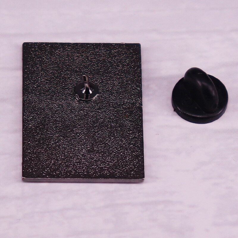 C2185 Biuro televizijos laida „Dunder Mifflin“ metaliniai emaliuoti smeigtukai ir sagės, skirtos madingoms atvartų segtukų kuprinėms, ženklelių dovanoms