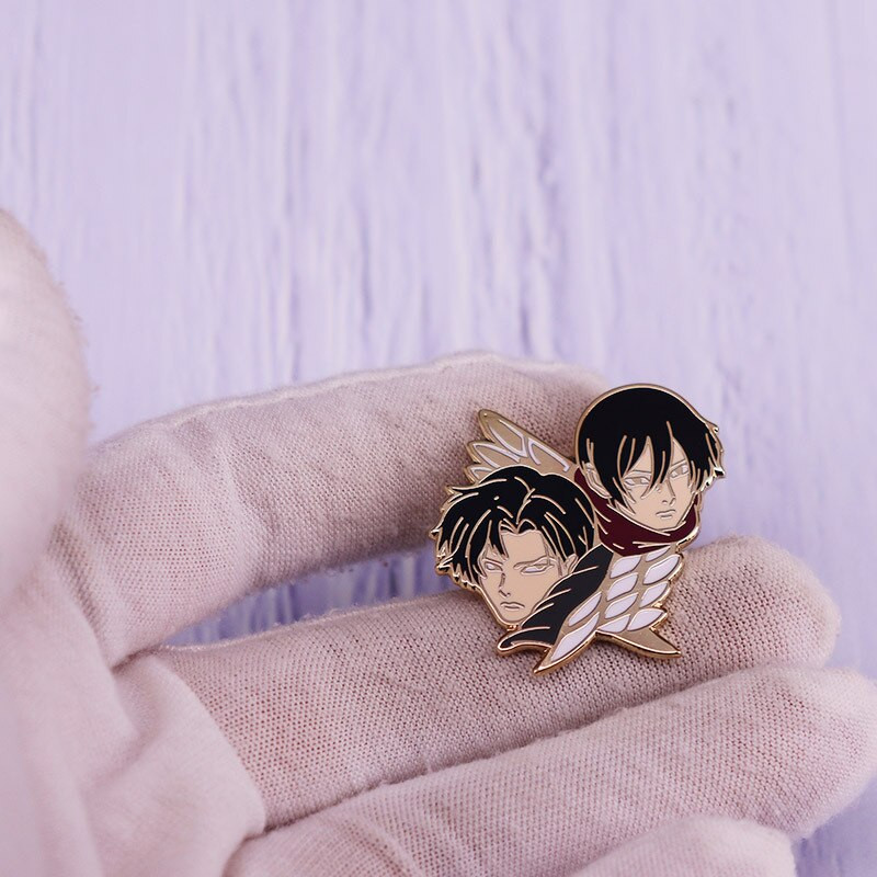 C1985 Attack On Titan Brooch Pin Wings of Liberty Freedom Scout Regiment Legion Survey Recon Corp Eren Badge Anime Jewelry
