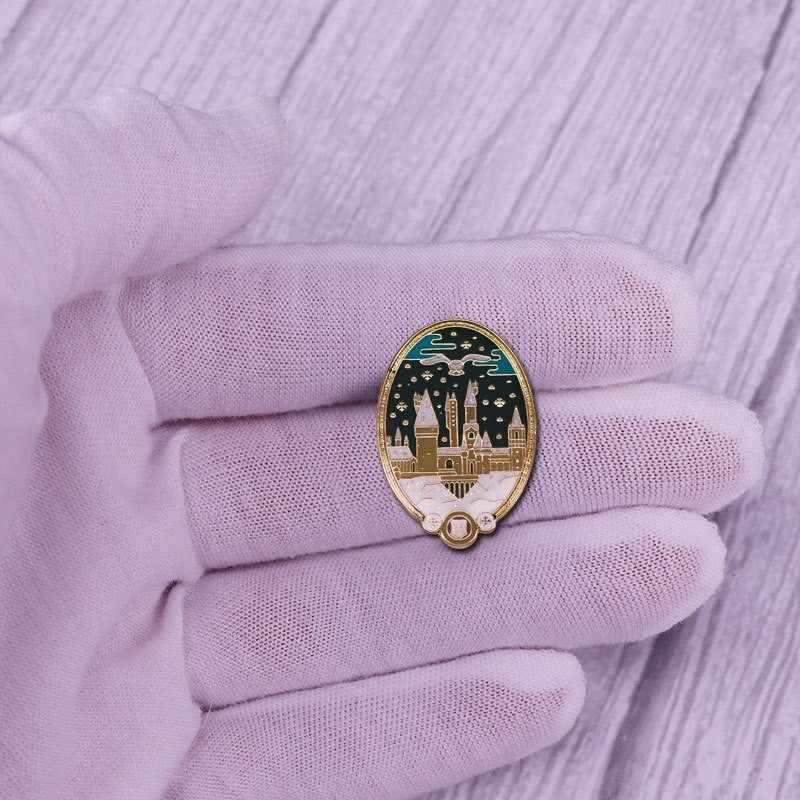 C1613 Ilus võluloss Kollektsioon Stuff Email Pin Pross riietele Märgid seljakotil Reväärinõelad Ehted Aksessuaarid