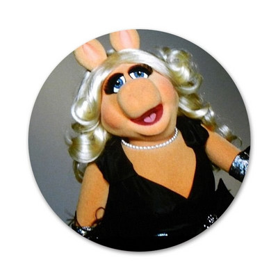 58 χιλιοστά The Muppets Miss Piggy Icons Pins Διακοσμητικό σήμα Καρφίτσες Μεταλλικές κονκάρδες για διακόσμηση σακιδίου