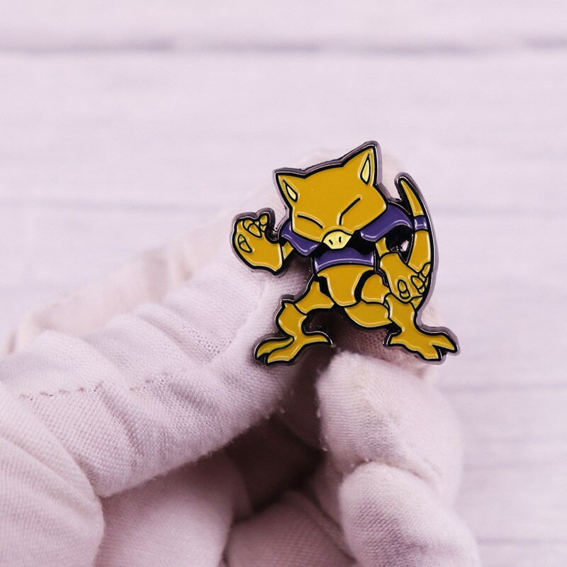 AD2072 Anime märgi emailnõelad riiete jaoks Märgid seljakotil reväärinõelte kaunistus Kingitused naistele Ehted Aksessuaarid