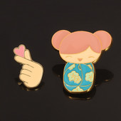 Uus tüdruku sõrm kui süda pross reväär jakk Teksasärk Meeste ja naiste rõivad Aksessuaarid Nuku pross