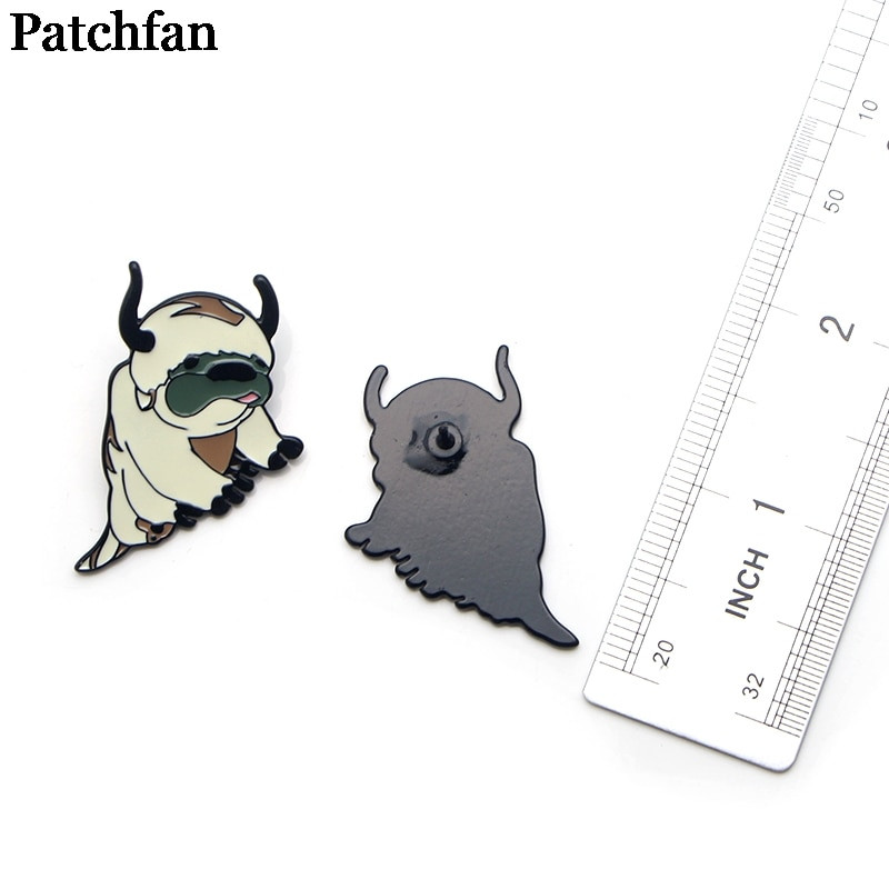 Patchfan Avatar κινουμένων σχεδίων momo Γραβάτα ψευδάργυρου Καρφίτσες σακίδιο πλάτης καρφίτσες ρούχων για άνδρες γυναικεία διακοσμητικά σήματα καπέλων μετάλλιο A2263