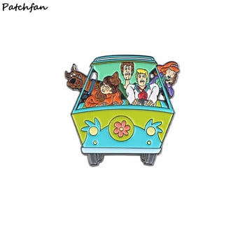 AD769 Patchfan Cartoon Family Dog Брошка Метална значка Жени и мъже Емайлирани игли Брошки за дрехи Яка на риза Игла за двойка Подаръци